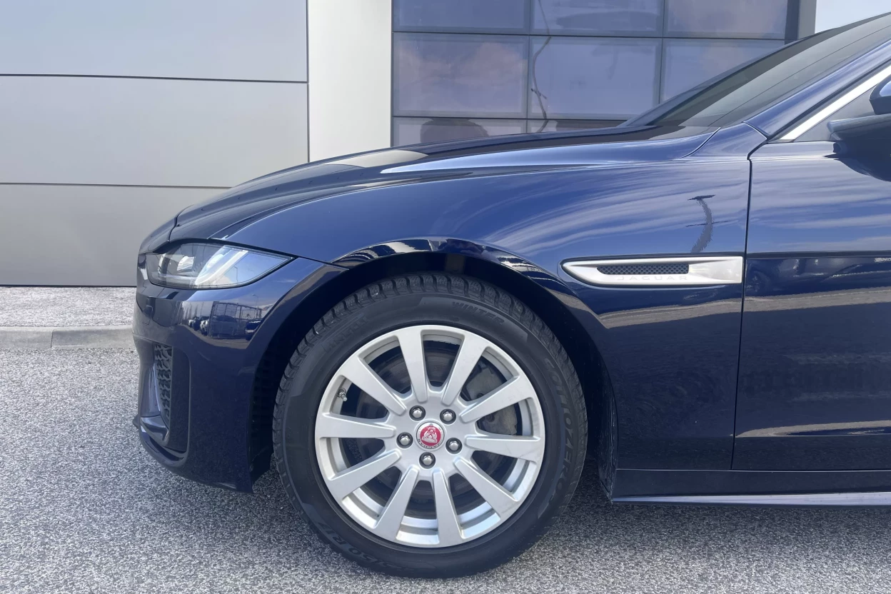 Jaguar XE R-Dynamic S 2.0D4 180PS AWD obrázok č. 6