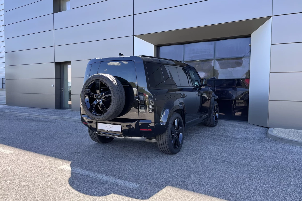 Defender 110 X-Dynamic SE D250 MHEV AWD obrázok č. 5