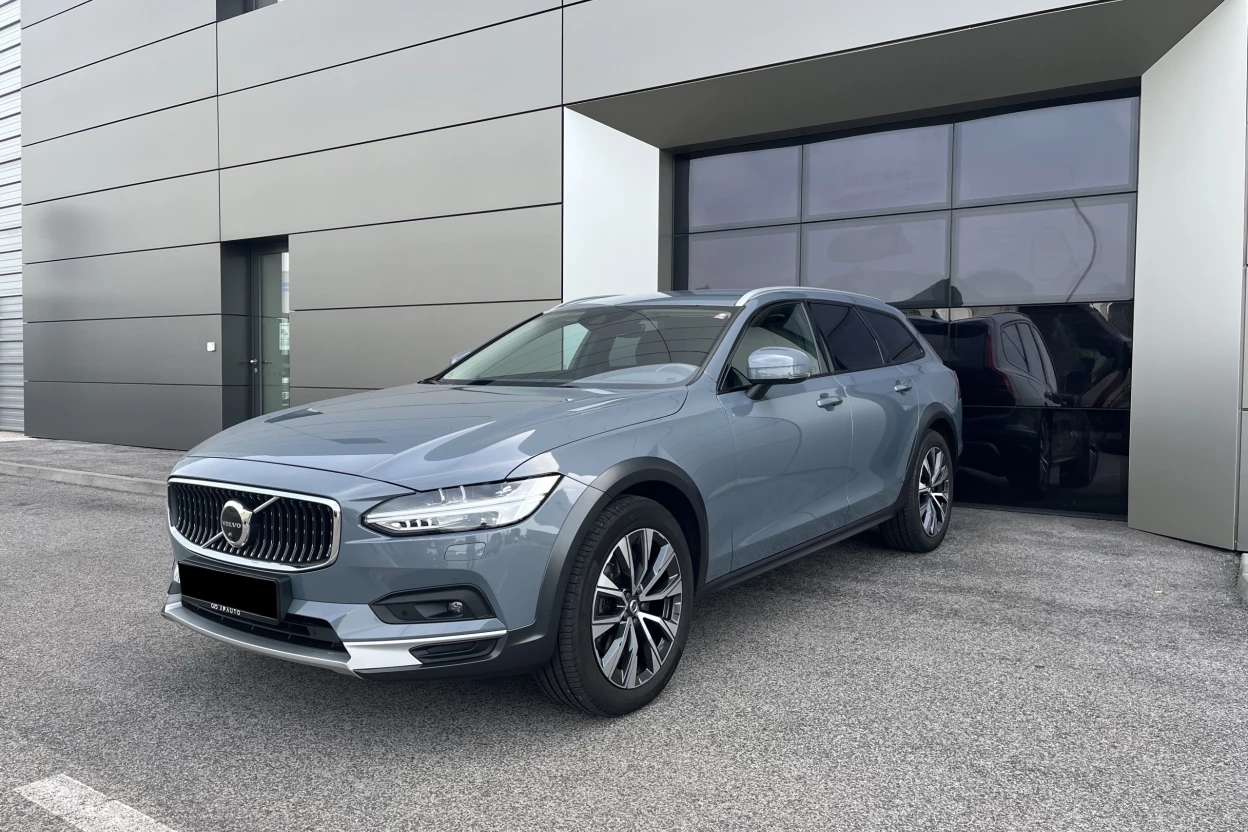 Volvo V90 CC B4 Cross Country Plus AWD A/T obrázok č. 0