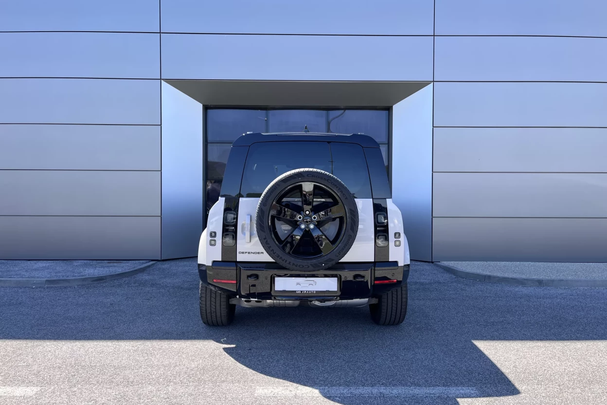 Defender 110 X-Dynamic SE D200 MHEV AWD obrázok č. 4
