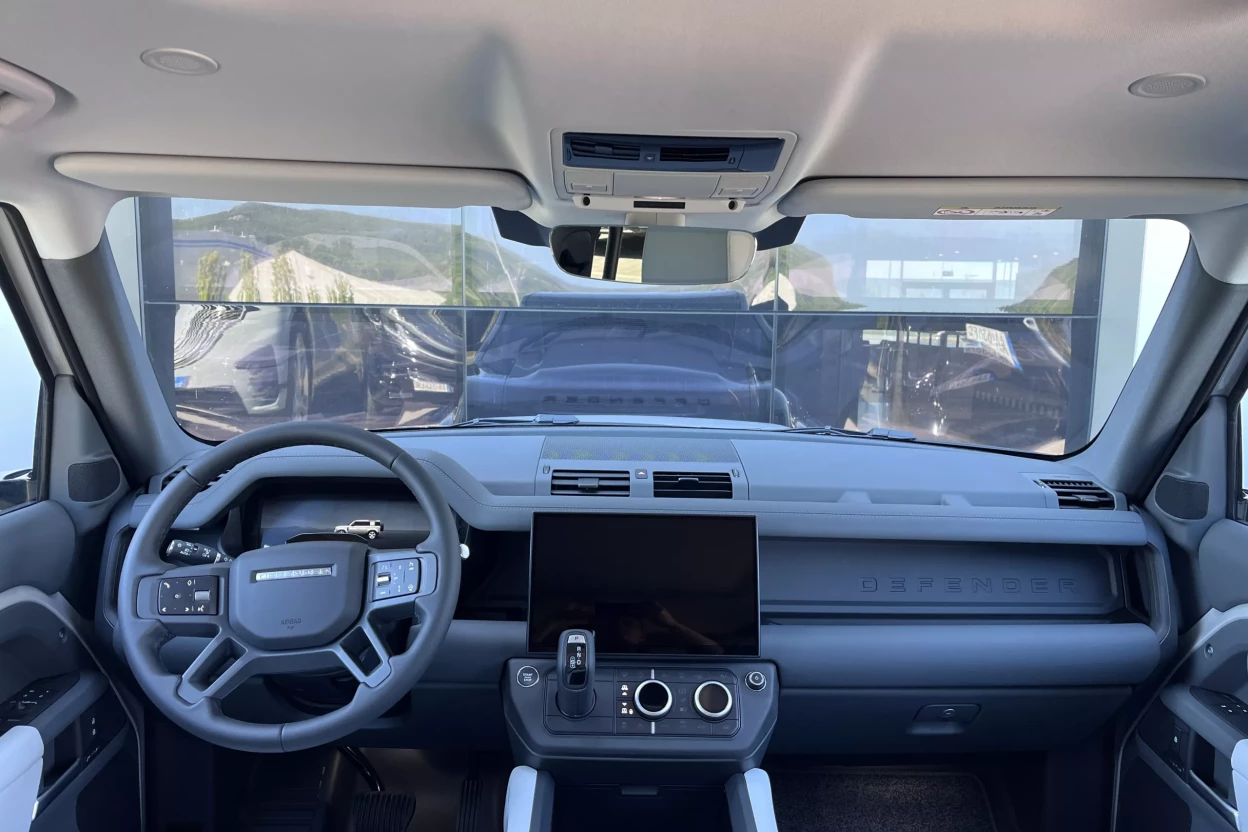 Defender 110 X-Dynamic SE D200 MHEV AWD obrázok č. 9