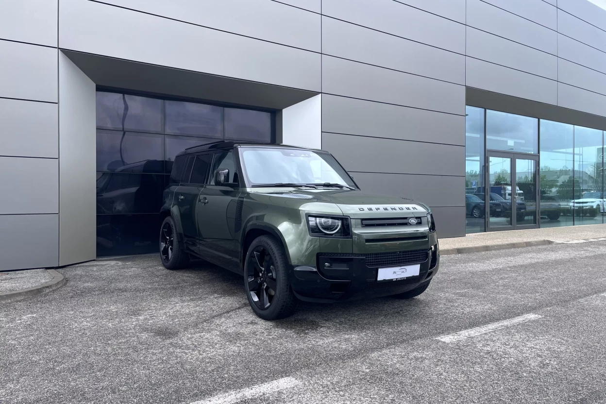 Defender 110 X-Dynamic SE D250 MHEV AWD obrázok č. 2