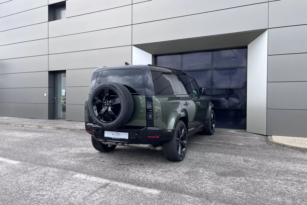 Defender 110 X-Dynamic SE D250 MHEV AWD obrázok č. 3