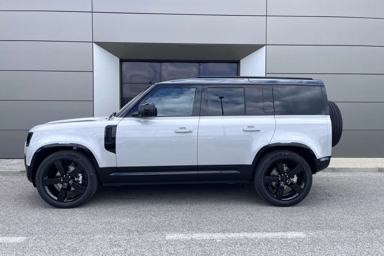 Defender 110 X-Dynamic SE D250 MHEV AWD obrázok č. 6