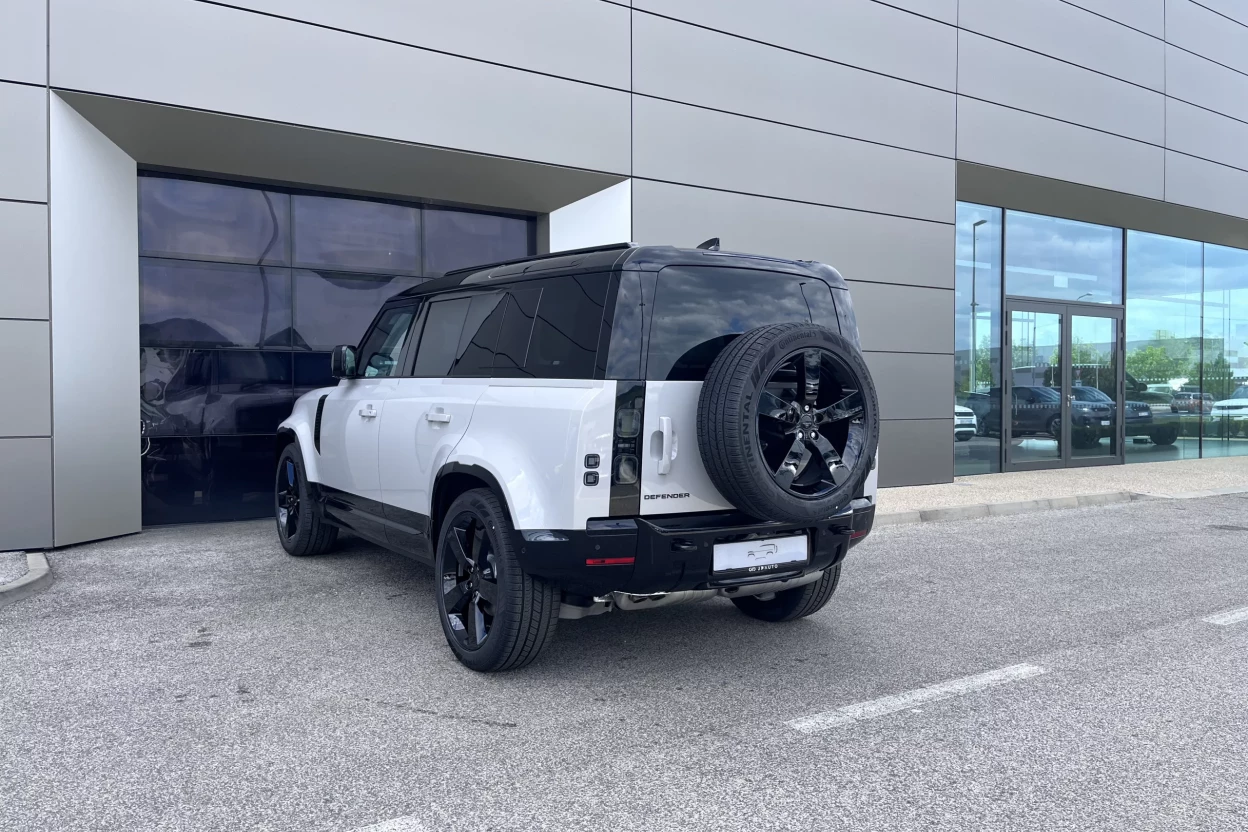Defender 110 X-Dynamic SE D250 MHEV AWD obrázok č. 3