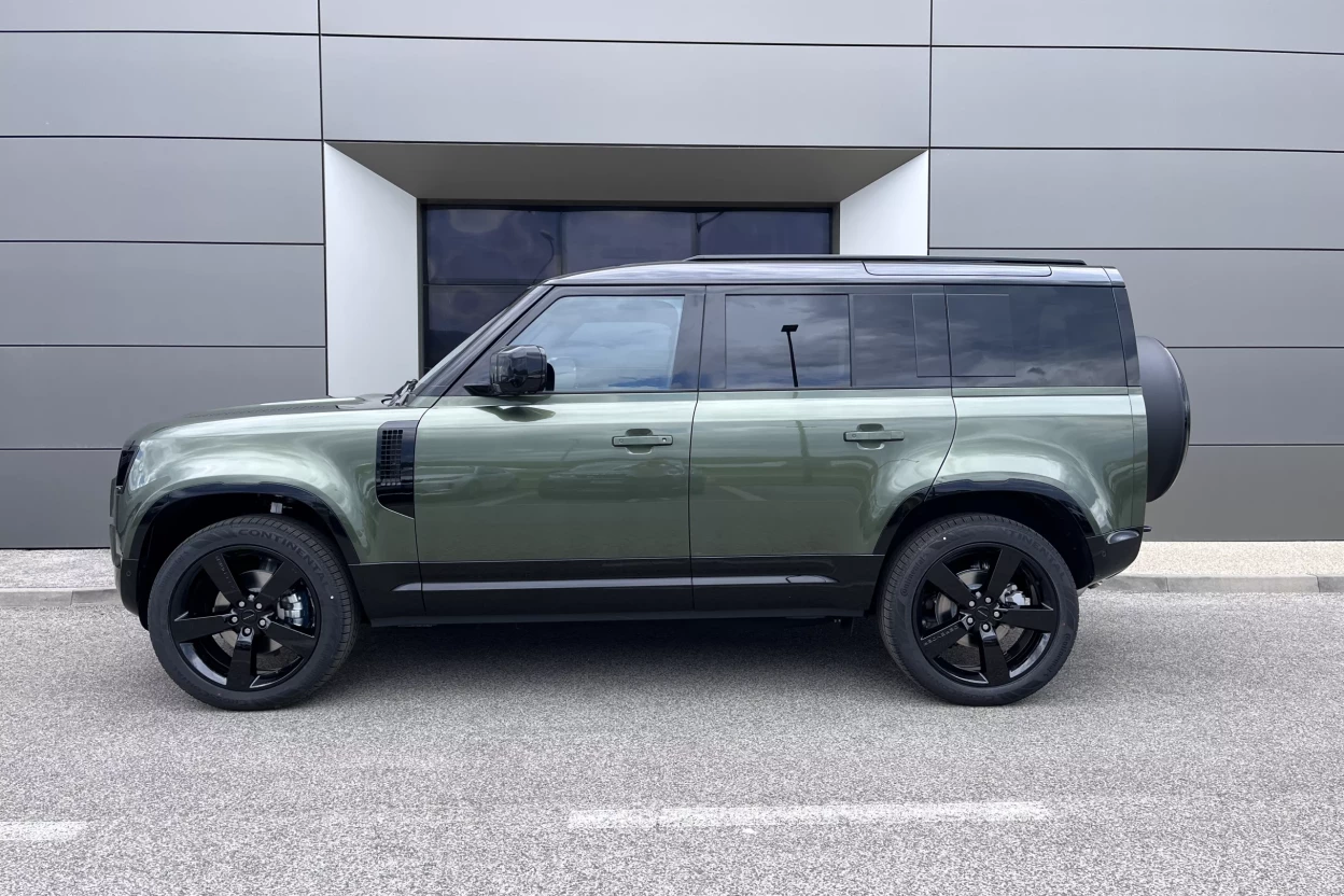 Defender 110 X-Dynamic SE D250 MHEV AWD obrázok č. 6