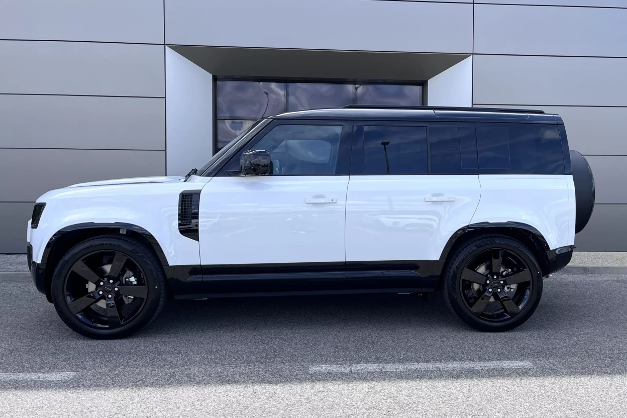 Defender 110 X-Dynamic SE D250 MHEV AWD MY26 obrázok č. 6