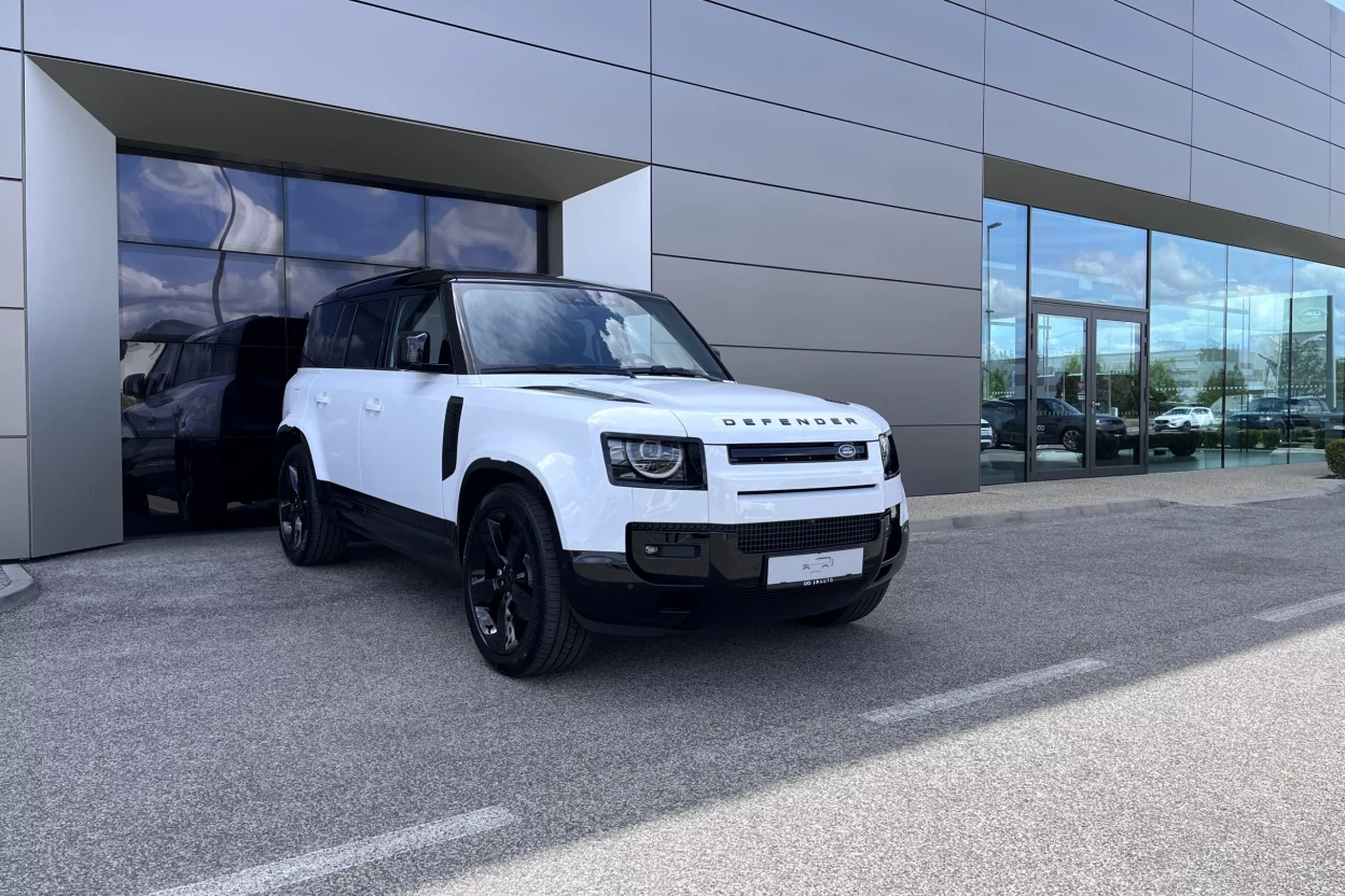 Defender 110 X-Dynamic SE D250 MHEV AWD MY26 obrázok č. 2