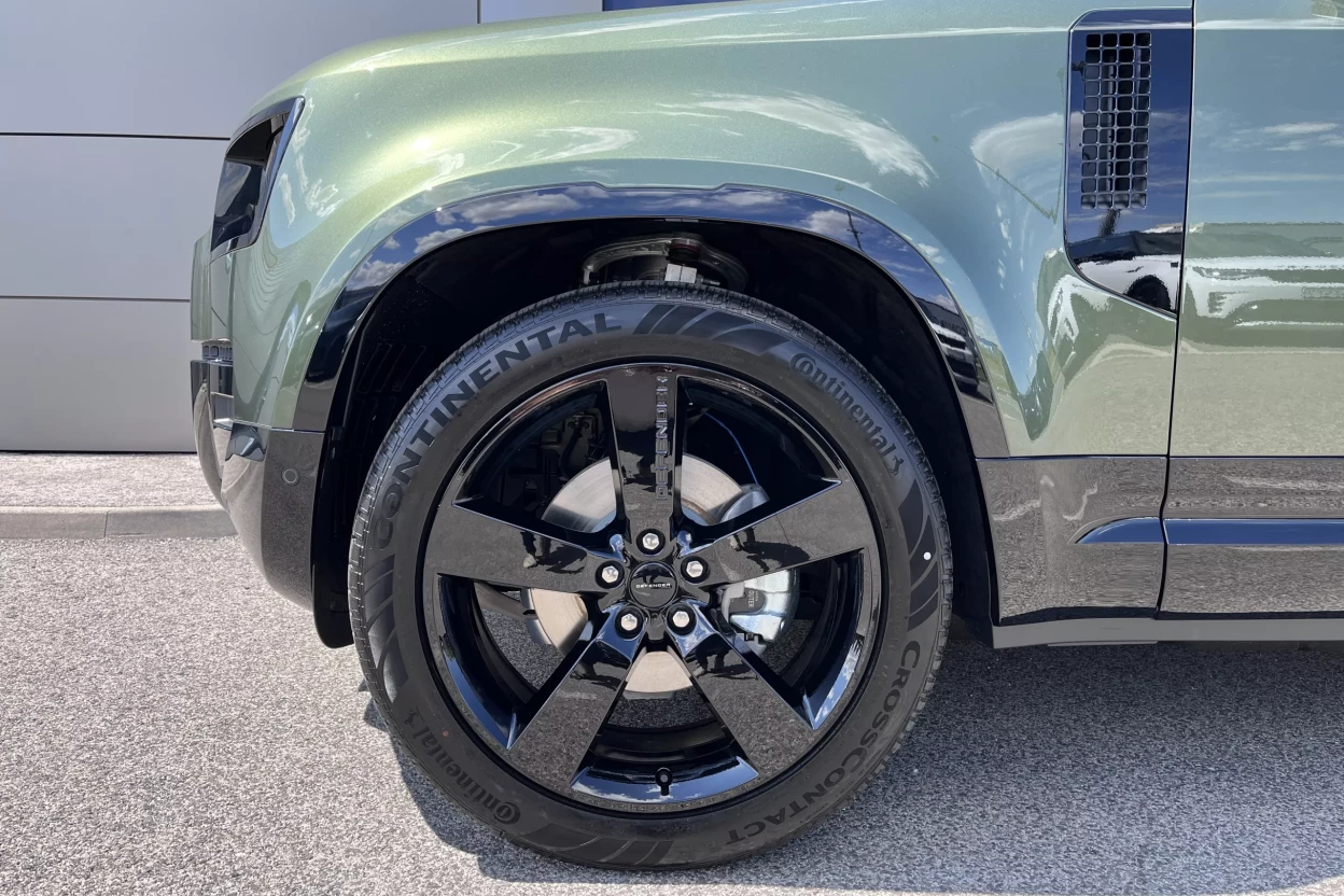 Defender 110 X-Dynamic SE D250 MHEV AWD MY26 obrázok č. 7