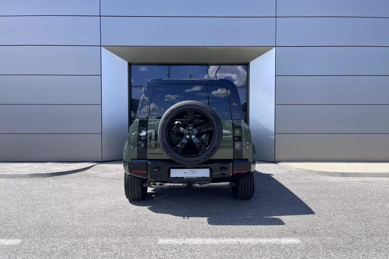 Defender 110 X-Dynamic SE D250 MHEV AWD MY26 obrázok č. 4