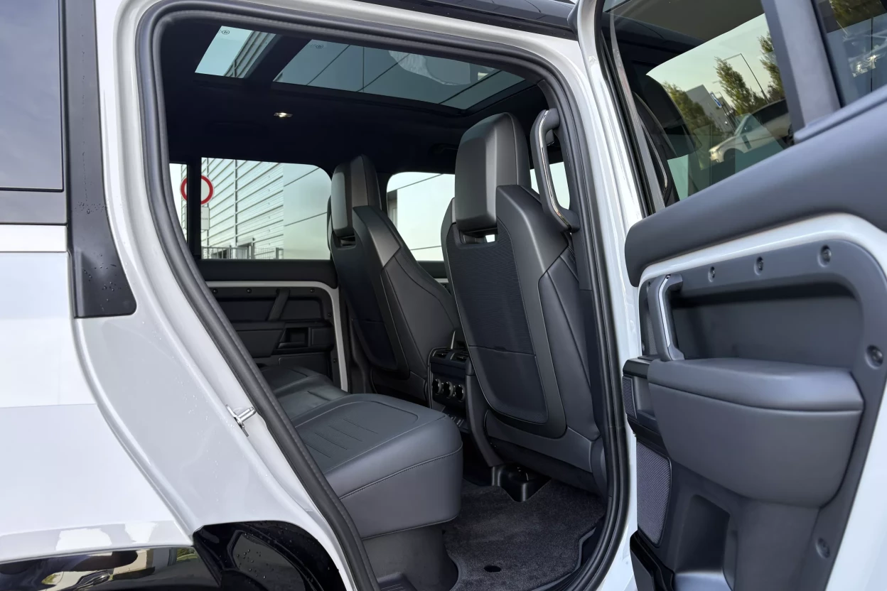 Defender 110 OCTA  P635 V8 MHEV AUTOMAT AWD obrázok č. 10