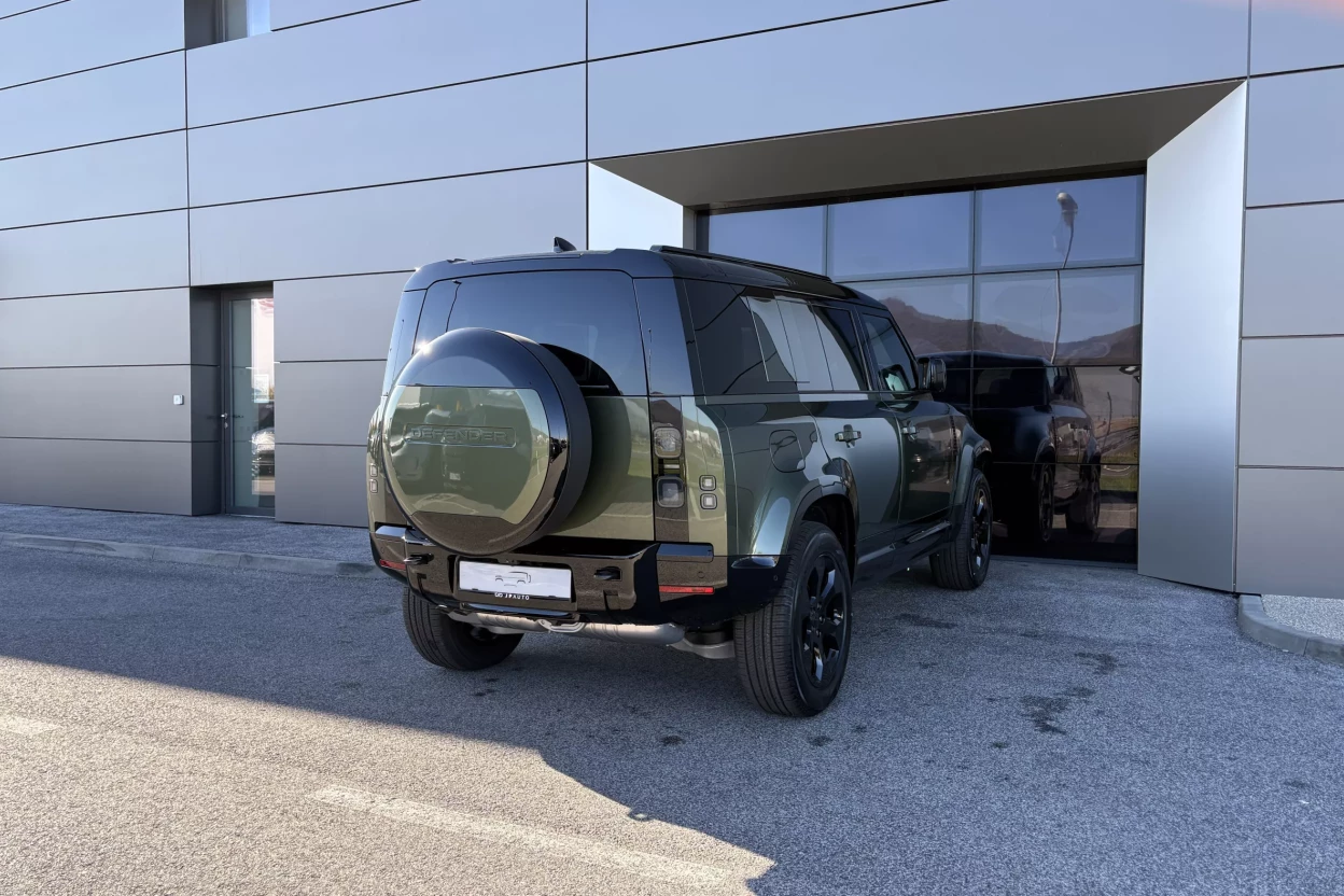Defender 110 X-Dynamic SE D250 MHEV AWD MY27 obrázok č. 5