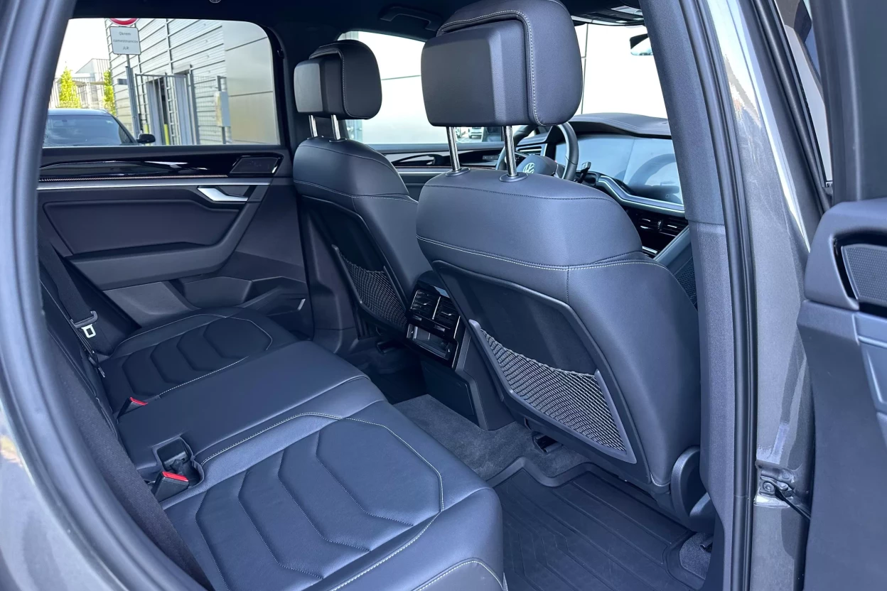 Volkswagen Touareg 3.0 R-Line obrázok č. 10