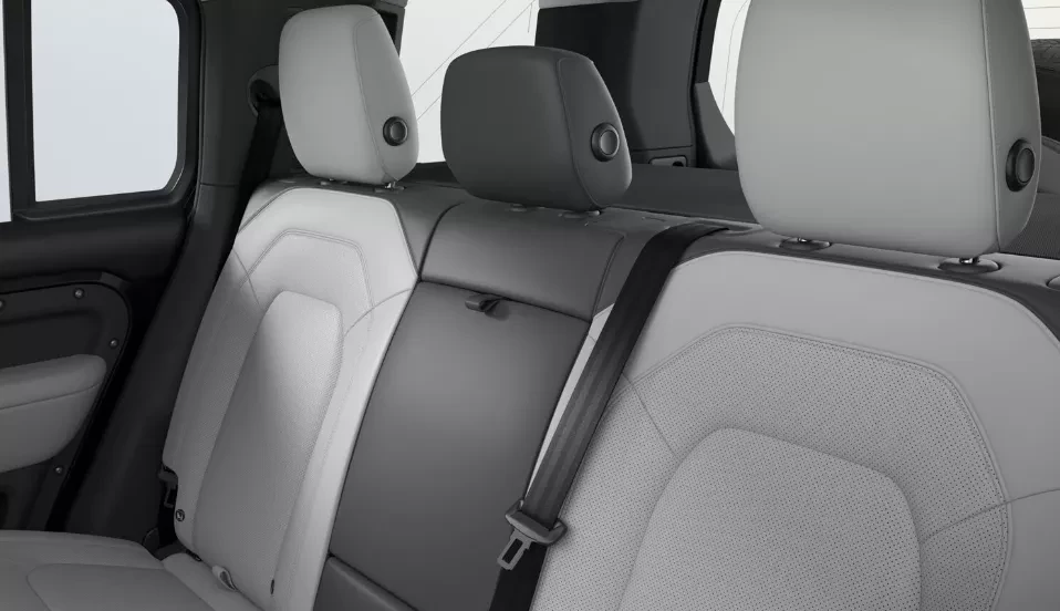 Defender 110 X-Dynamic SE D250 MHEV AWD obrázok č. 5