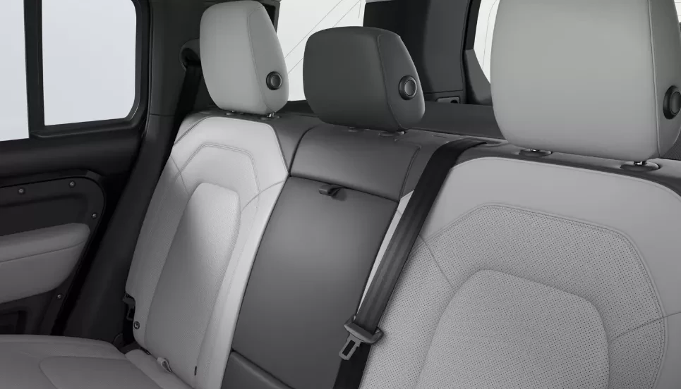 Defender 110 X-Dynamic SE D250 MHEV AWD obrázok č. 5