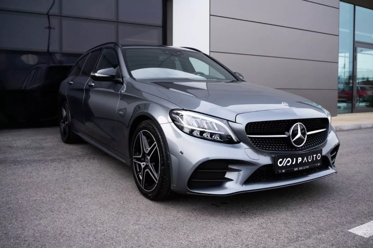 MERCEDES-BENZ C TRIEDA KOMBI 220 D AMG obrázok č. 2