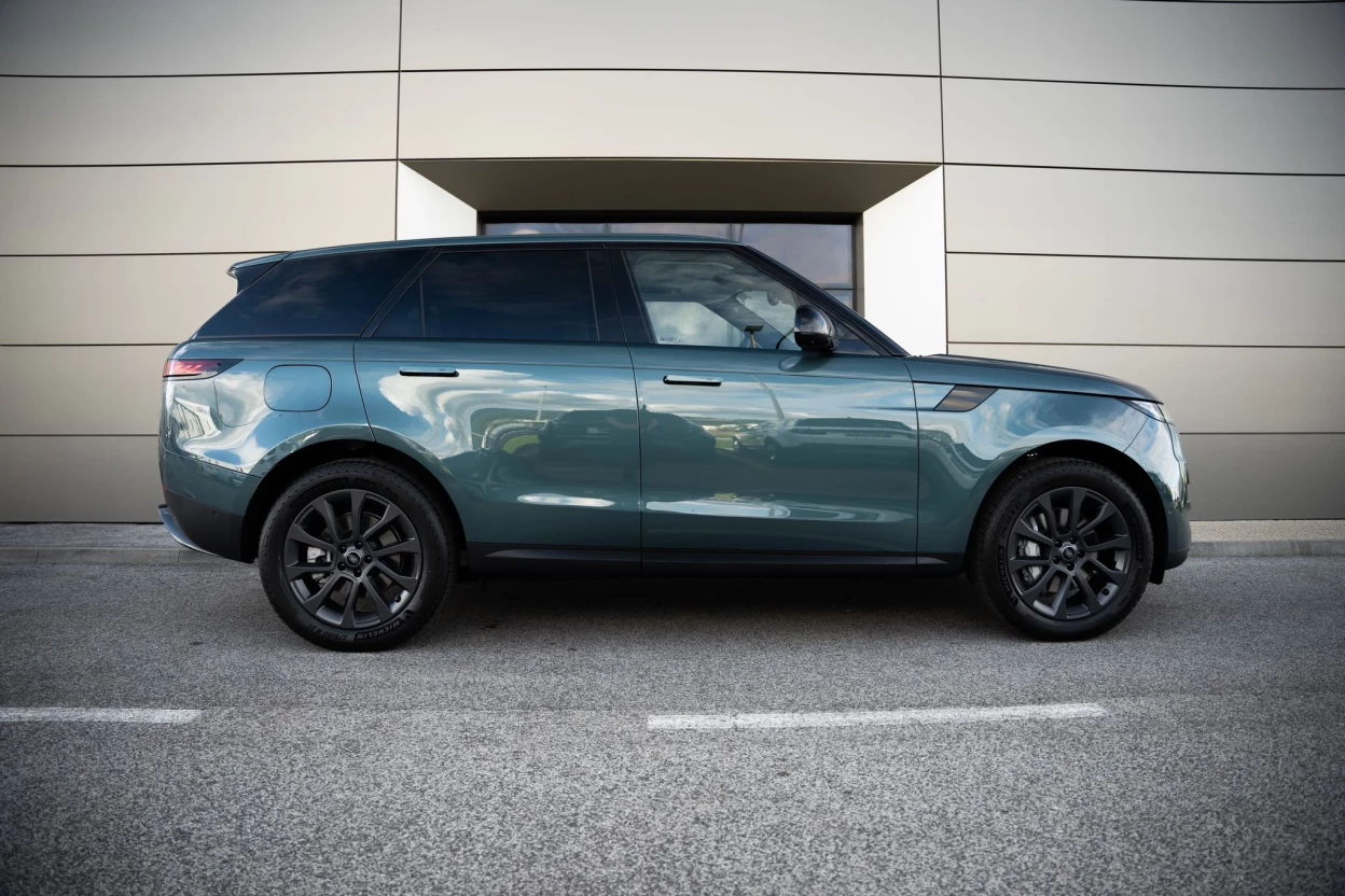 Land Rover Range Rover Sport SE D 300  MHEV AWD Automat obrázok č. 6