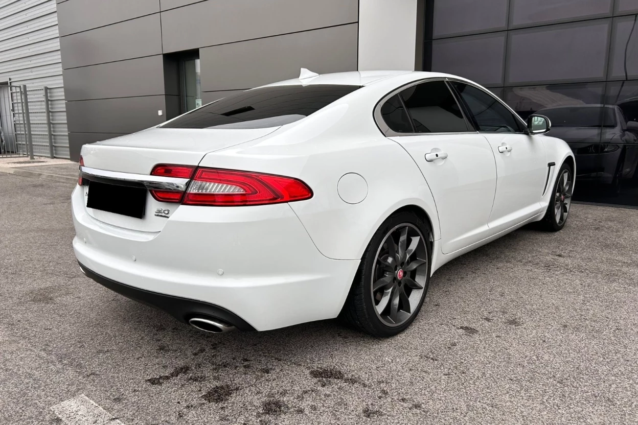 Jaguar XF 3.0 V6 Luxury obrázok č. 3