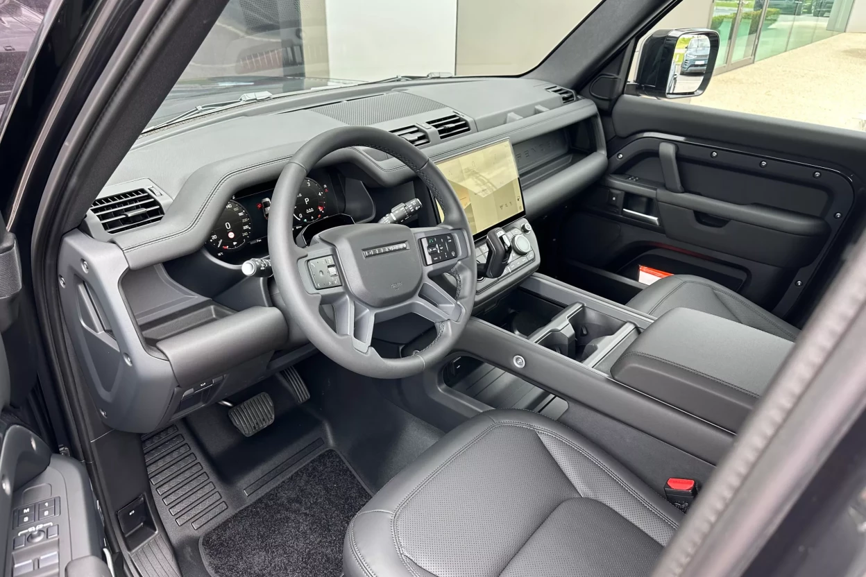 Defender X-Dynamic SE MHEV D250 obrázok č. 7