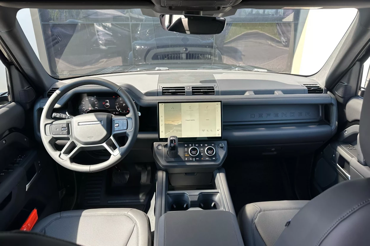 Defender 110 X-Dynamic SE D200 MHEV AWD obrázok č. 7