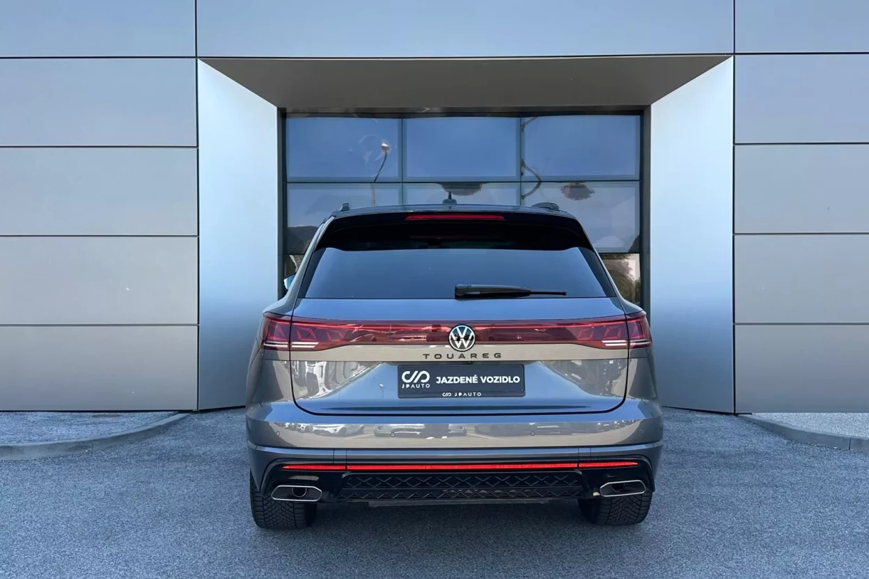 Volkswagen Touareg 3.0 R-Line obrázok č. 4