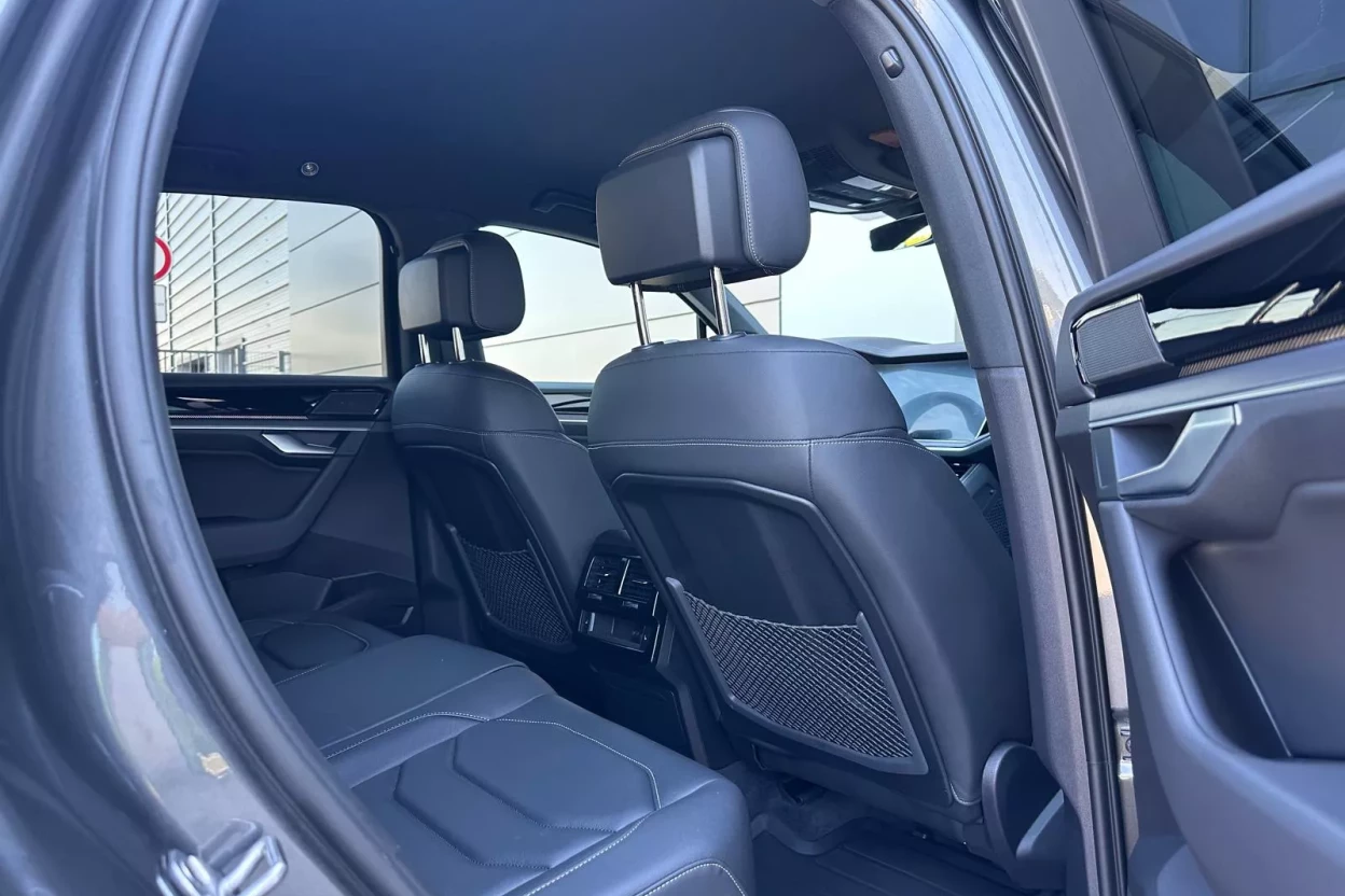 Volkswagen Touareg 3.0 R-Line obrázok č. 10
